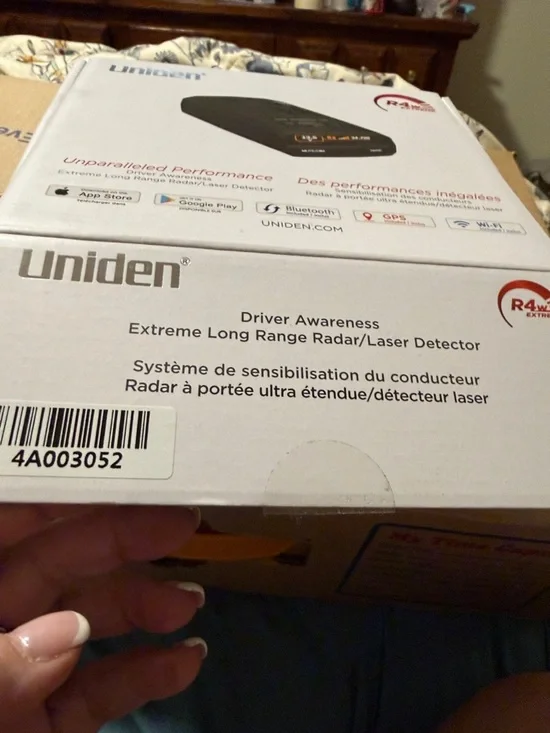 Uniden Black Radar/Laser Detector with GPS & Bluetooth - Picture 2 of 11
